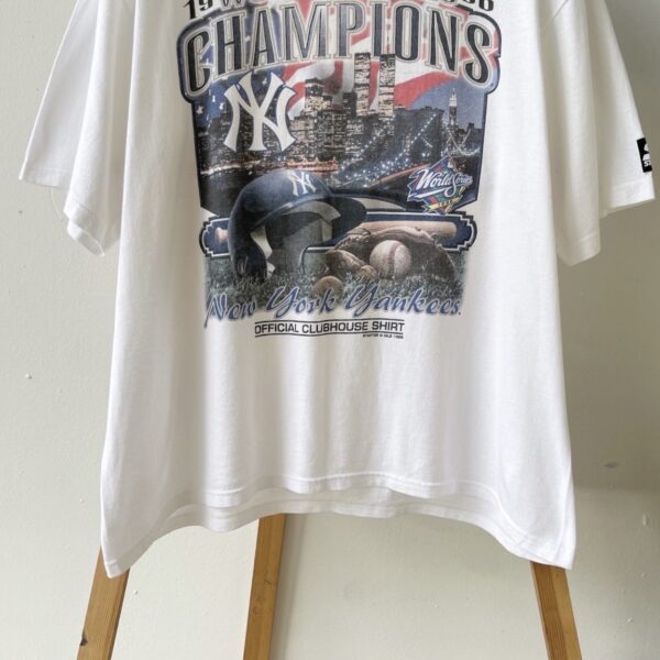 90s New York Yankees MLB t-shirt / L - Image 4